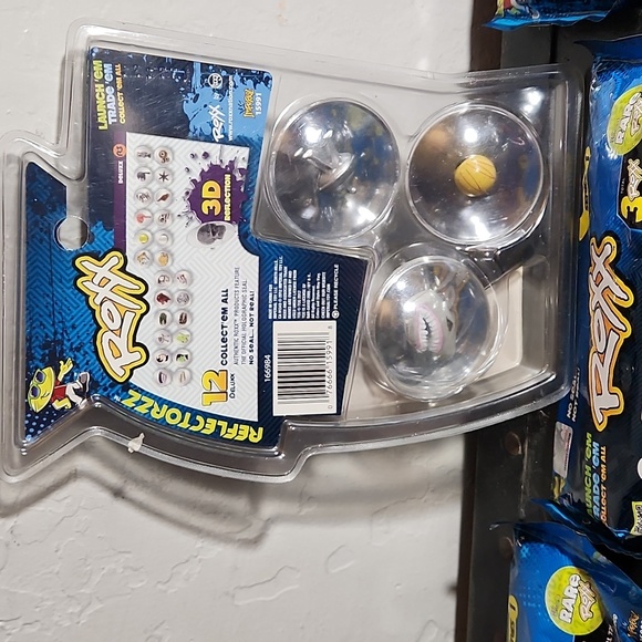 1 Pack Roxx Reflectorzz 12 3 Pk Mystery Stealth Power Paxx Series 1 Pack sealed - Picture 3 of 4